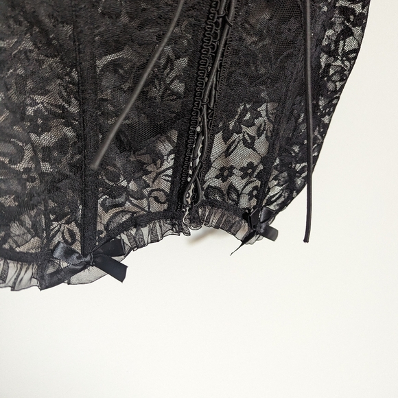 Black corset top - Picture 7 of 7